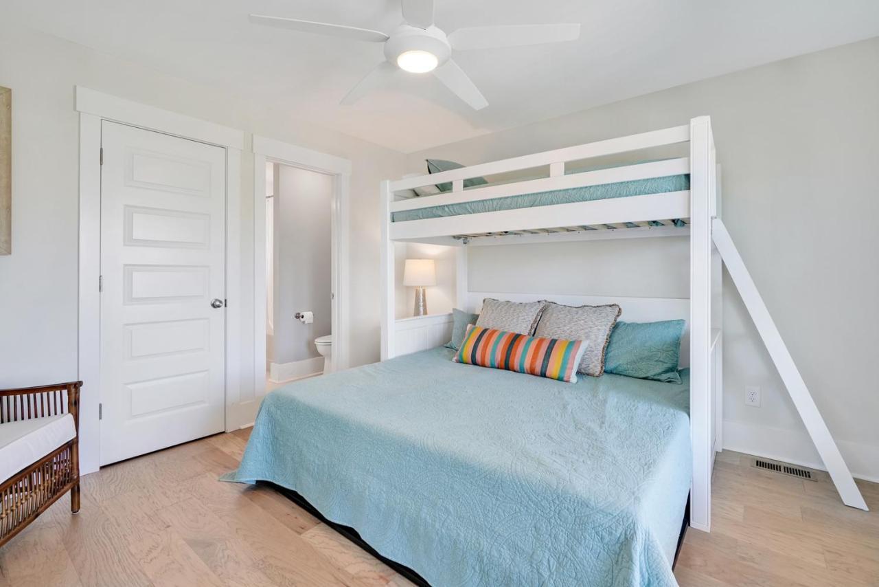 Villa Seas The Day Oak Island Exterior foto